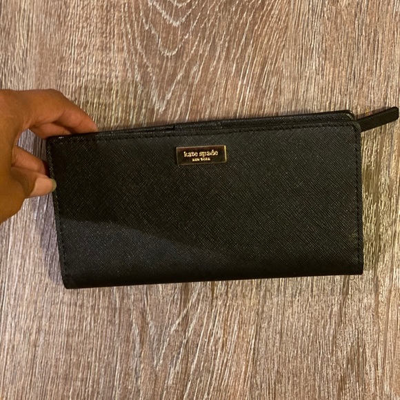 Kate Spade Wallet - Picture 2 of 5